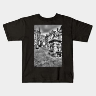 Grassmarket, Victoria Street, Edinburgh, Scotland, Black And White Kids T-Shirt